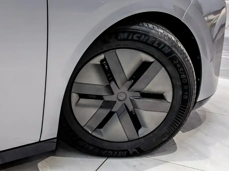 2024 Li Auto MEGA Ultra