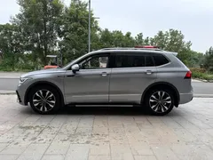 2022 Volkswagen Tiguan L 380TSI AT 4WD R-Line 7-seat — фото 4