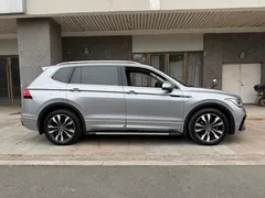 2022 Volkswagen Tiguan L 380TSI AT 4WD R-Line 7-seat — фото 5