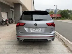 2022 Volkswagen Tiguan L 380TSI AT 4WD R-Line 7-seat — фото 7
