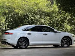 2023 Geely Preface 2.0TD Premium, белый — фото 2