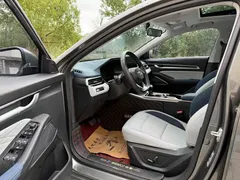 2022 Geely Emgrand 4th Gen 1.5L CVT Flagship — фото 7