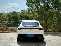 2023 Changan UNI-V 1.5T Premium, белый — фото 3