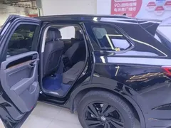 2023 Volkswagen Touareg 3.0TSI Black Sport Package, чёрный — фото 6