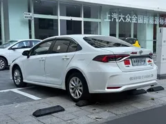 2021 Toyota Corolla 1.2T S-CVT Luxury, белый — фото 6