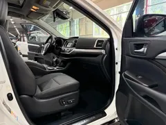 2018 Toyota Highlander 2.0T 4WD Luxury 7, белый — фото 9