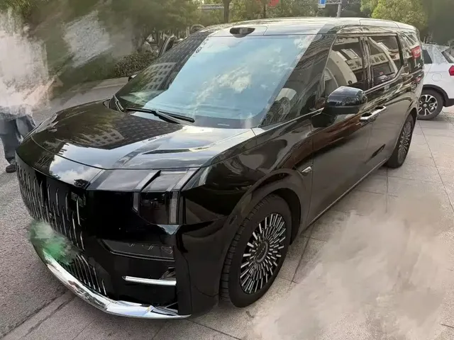 2024 Zeekr 009 6-Seat Executive 4WD 108kWh