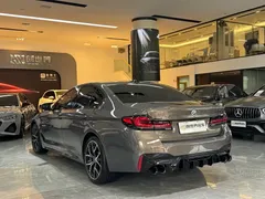 2022 BMW 5 Series 540i Fashion M Sport Package — фото 6