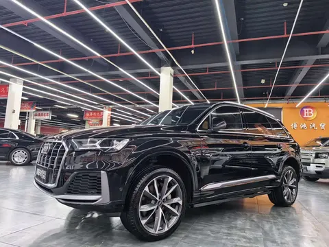 2023 Audi Q7 55 TFSI quattro S Premium