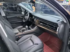2023 Audi Q7 55 TFSI quattro S Premium, чёрный — фото 4