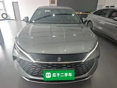 2025 BYD Qin L PHEV Smart Driving 120KM Excellence — фото 3