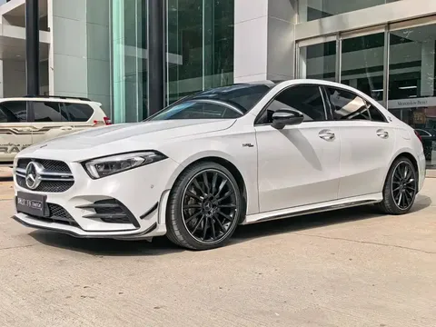 2020 Mercedes-Benz A-Class AMG A 35 L 4MATIC