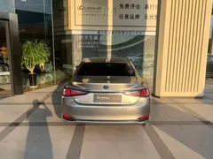 2022 Lexus ES 200 Excellence — фото 3