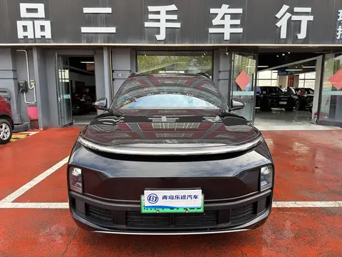 2023 Li Auto L8