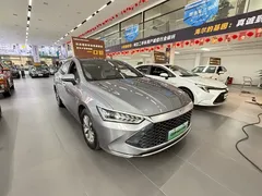 2024 BYD Qin PLUS Honor DM-i PHEV 55km Leading — фото 3