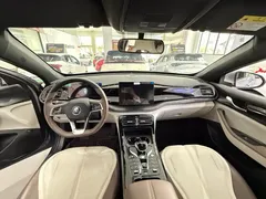 2024 BYD Qin PLUS Honor DM-i PHEV 55km Leading — фото 6