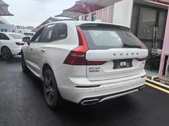2021 Volvo XC60 4WD Sport, белый — фото 7