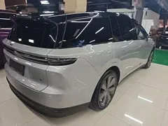 2025 Li Auto i8 Standard — фото 7