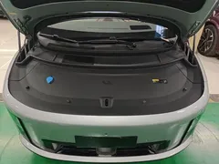 2025 Li Auto i8 Standard — фото 20
