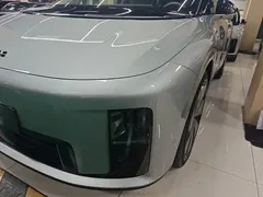 2025 Li Auto i8 Standard — фото 24