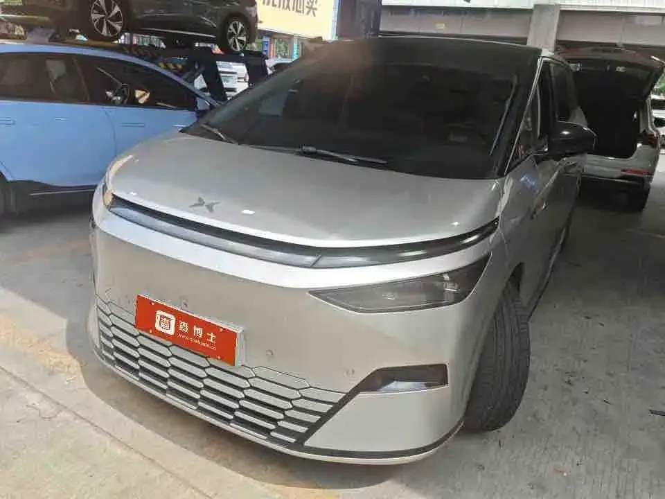 2024 Xpeng X9 610 Long Range Pro
