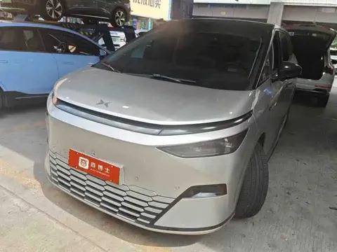 2024 Xpeng X9 610 Long Range Pro