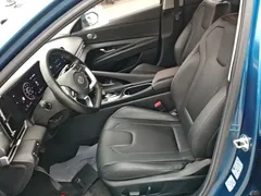 2021 Hyundai Elantra 1.5L CVT LUX Premium, синий — фото 15