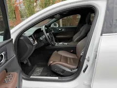 2022 Volvo S60 B4 Luxury, белый — фото 11