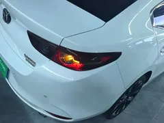 2023 Mazda 3 2.0L AT, белый — фото 8