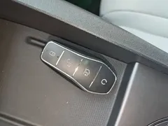 2024 BYD Seal 06 DM-i PHEV 80km Luxury, белый — фото 9