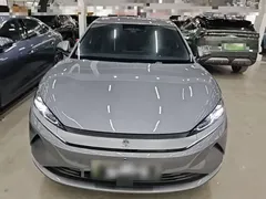 2025 BYD Qin L EV 545km Superior — фото 3