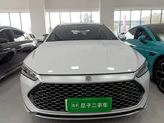 2021 BYD Qin PLUS DM-i PHEV 55km Premium, белый — фото 3