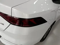 2021 BYD Qin PLUS DM-i PHEV 55km Premium, белый — фото 8