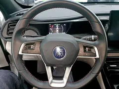 2021 BYD Qin PLUS DM-i PHEV 55km Premium, белый — фото 11