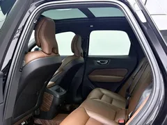 2022 Volvo XC60 4WD Luxury, чёрный — фото 6