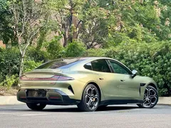 2024 Xiaomi SU7 4WD Long Range Advanced ADAS Max, зелёный — фото 1