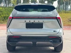 2023 Geely Atlas L 1.5TD DCT Premium, белый — фото 4