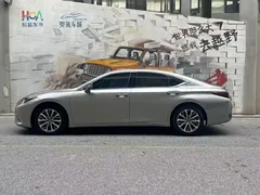 2022 Lexus ES 200 Excellence — фото 3