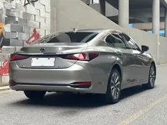 2022 Lexus ES 200 Excellence — фото 4