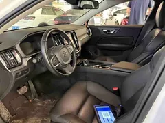 2022 Volvo V60 B4 Luxury, белый — фото 5