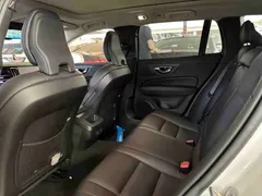 2022 Volvo V60 B4 Luxury, белый — фото 6