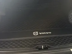 2023 Volvo XC40 Luxury, белый — фото 12