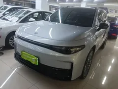 2024 Leapmotor C16 EREV 200 Premium — фото 2