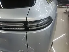 2024 Leapmotor C16 EREV 200 Premium — фото 8