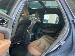 2022 Volvo XC60 T8 PHEV 4WD Luxury, синий — фото 5