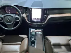 2022 Volvo XC60 T8 PHEV 4WD Luxury, синий — фото 6