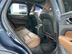 2022 Volvo XC60 T8 PHEV 4WD Luxury, синий — фото 7