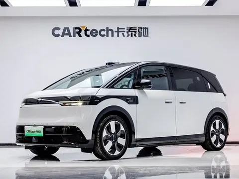 2025 Zeekr Mix Smart Driving