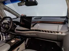 2025 Zeekr Mix Smart Driving, белый — фото 29