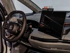 2025 Zeekr Mix Smart Driving, белый — фото 30
